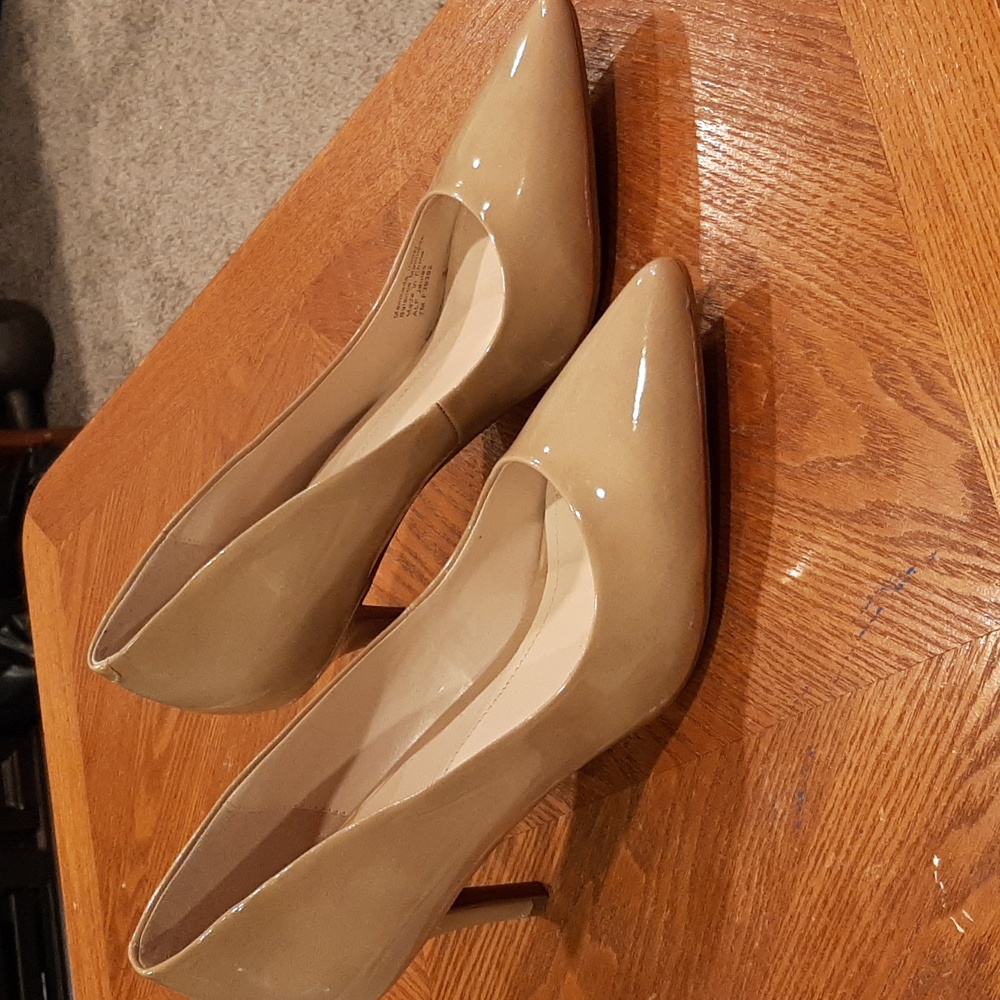 Alfani Step n Flex 7m taupe heels